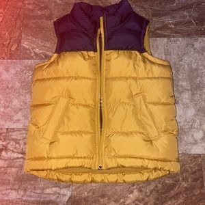 Old Navy puffer vest size 3T blue and yellow